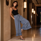 Trending Now⭐💃 Retro-Inspired Wide-Leg Jeans with Frayed Details – Versatile Light & Dark Blue Pairing