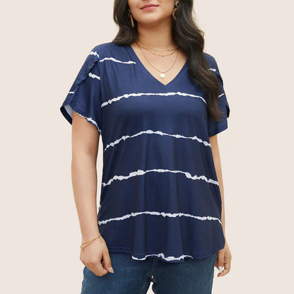 Must-Have🔥👚🌟 Striped Short Sleeve Top for Curvy Women