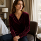 👚Seasonal Style - Luminous V-Neck Top with Regular Fit – Soft Texture & Sophisticated Shine for Cooler Days